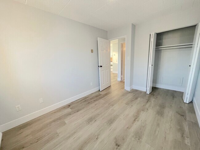Photo du bâtiment - 360 Tecumseh Rd W