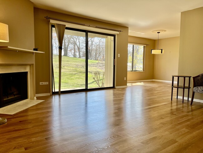 Building Photo - 275 Hickory Ln