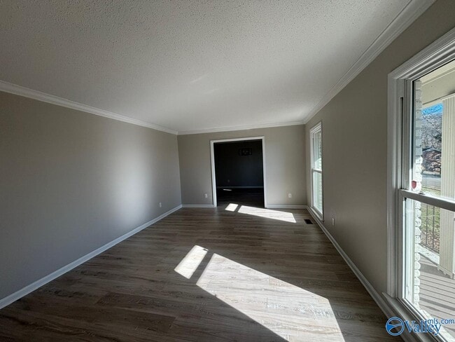 Foto del edificio - 1305 Hiwan Trail SE