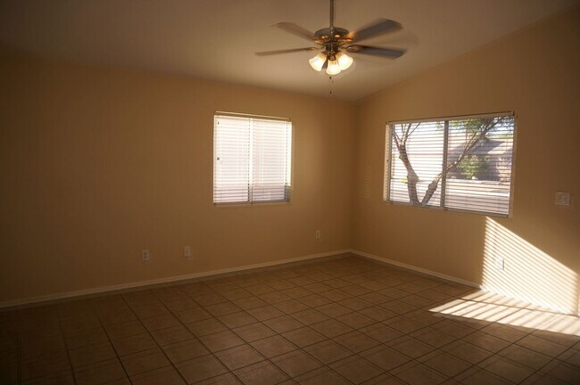 Building Photo - 2201 S Saint Suzanne Dr