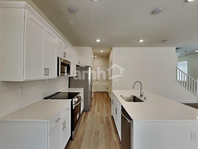 Building Photo - 10345 Medusita St