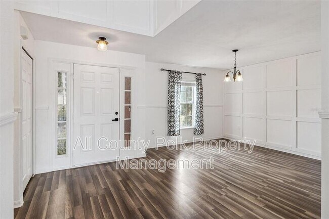 Building Photo - 455 Danube Dr