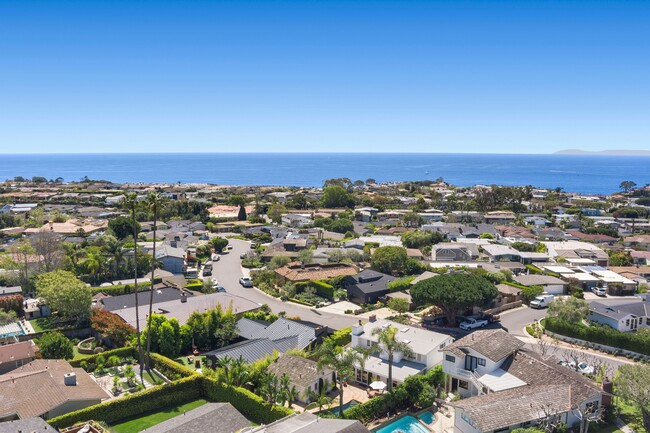 Building Photo - 540 De Anza Dr