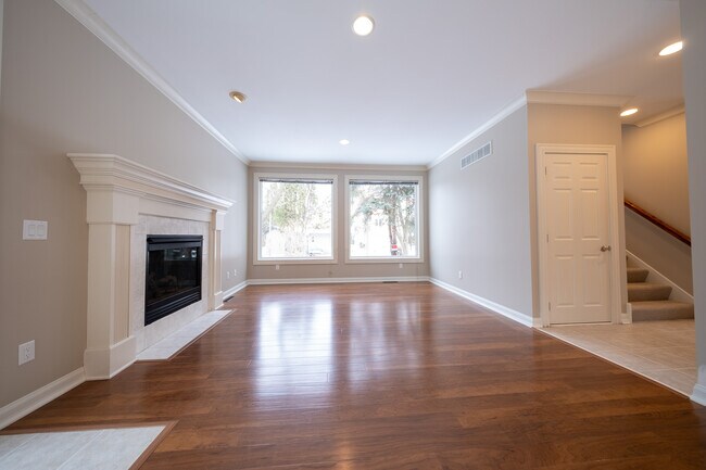 Foto del edificio - 3290 N Shore Dr