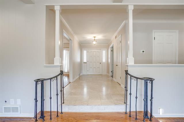 Foto del edificio - 2400 Winton Terrace W