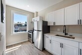 Foto principal - Fully Renovated 1 Bed 1 Bath - Near PDX Ai...