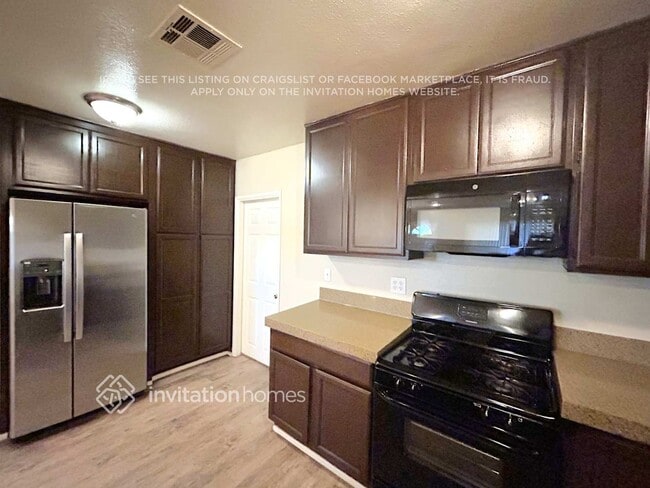 Building Photo - 8159 Beeman Ave