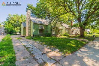 Building Photo - 1016 Bertrand St Building Photo - 1016 Bertrand St