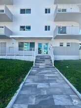 Building Photo - 7125 Bonita Dr