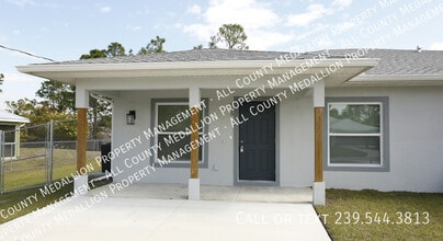 Building Photo - 915 Graystone Ave