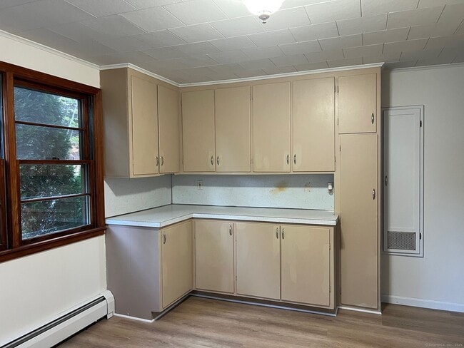 Foto del edificio - 164 Birge Park Rd