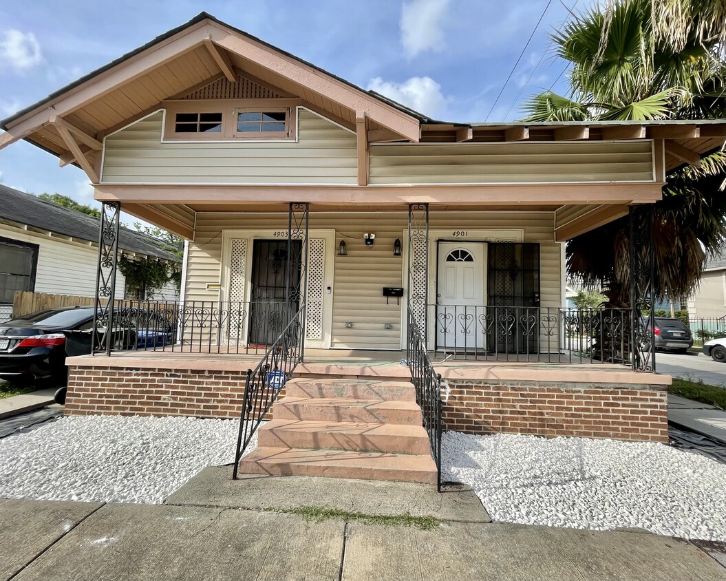 4901 Willow St New Orleans LA 70115 House Rental In New Orleans LA   4901 Willow St New Orleans La Primary Photo 