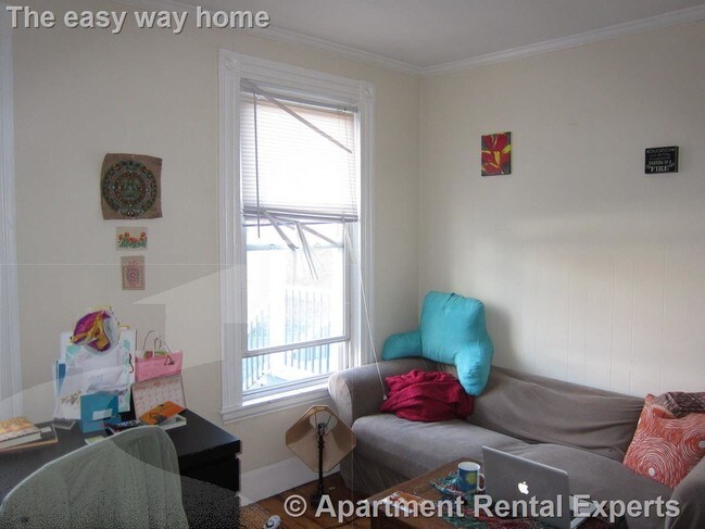 Building Photo - bedroom in Cambridge MA 02139