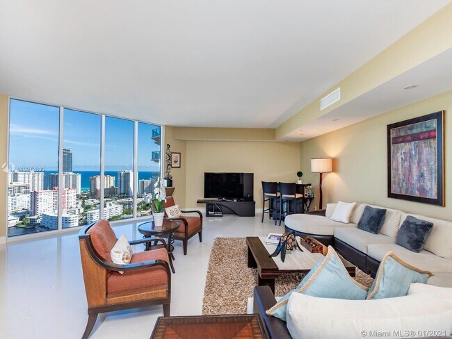 Foto del edificio - 21200 NE 38th Ave