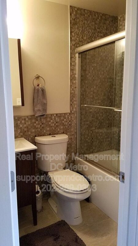 Foto del edificio - 1306 8th St NW