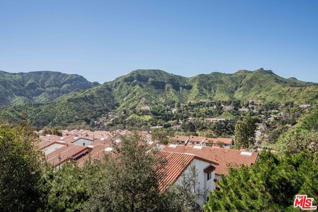 Building Photo - 1666 Michael Ln