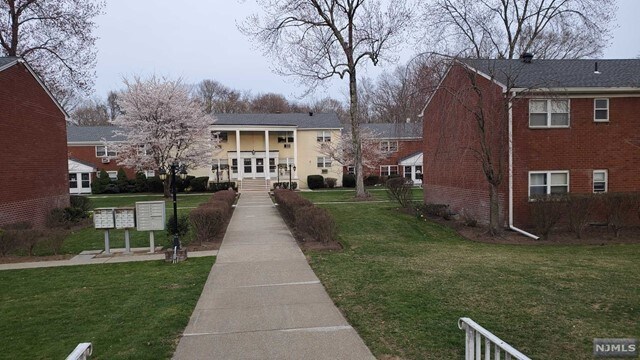 Building Photo - 62 Regency