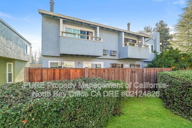 Foto del edificio - 629 Racquet Club Cir