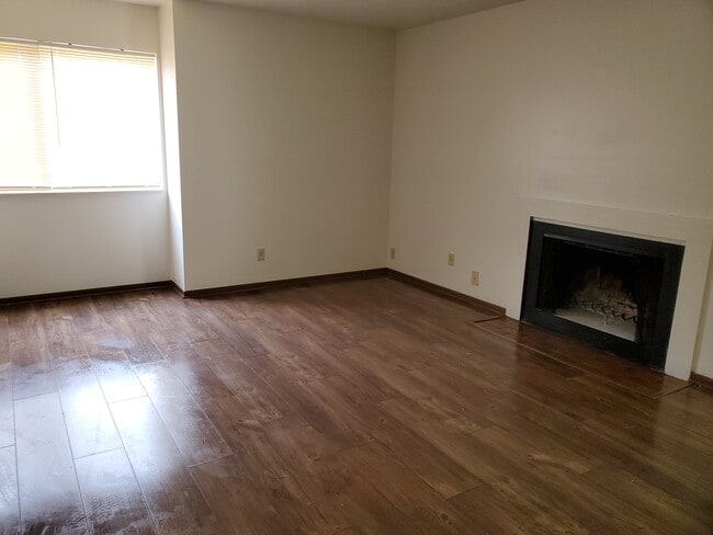Building Photo - 5741 Autumn Ridge Ct