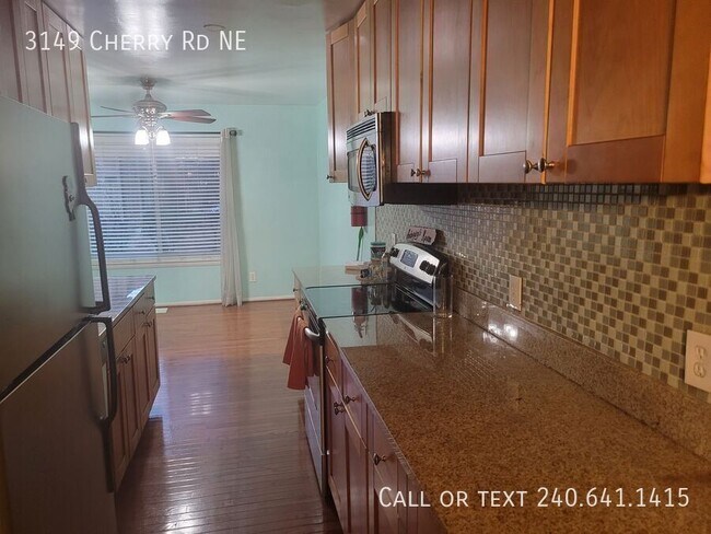 Foto del edificio - 3149 Cherry Rd NE