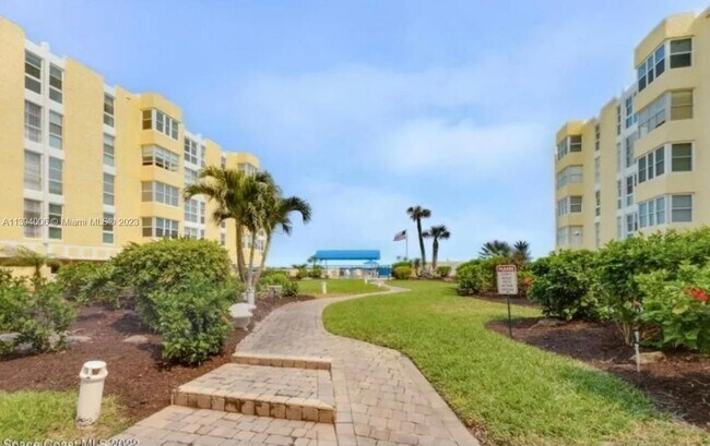 Foto del edificio - 4700 Ocean Beach Blvd