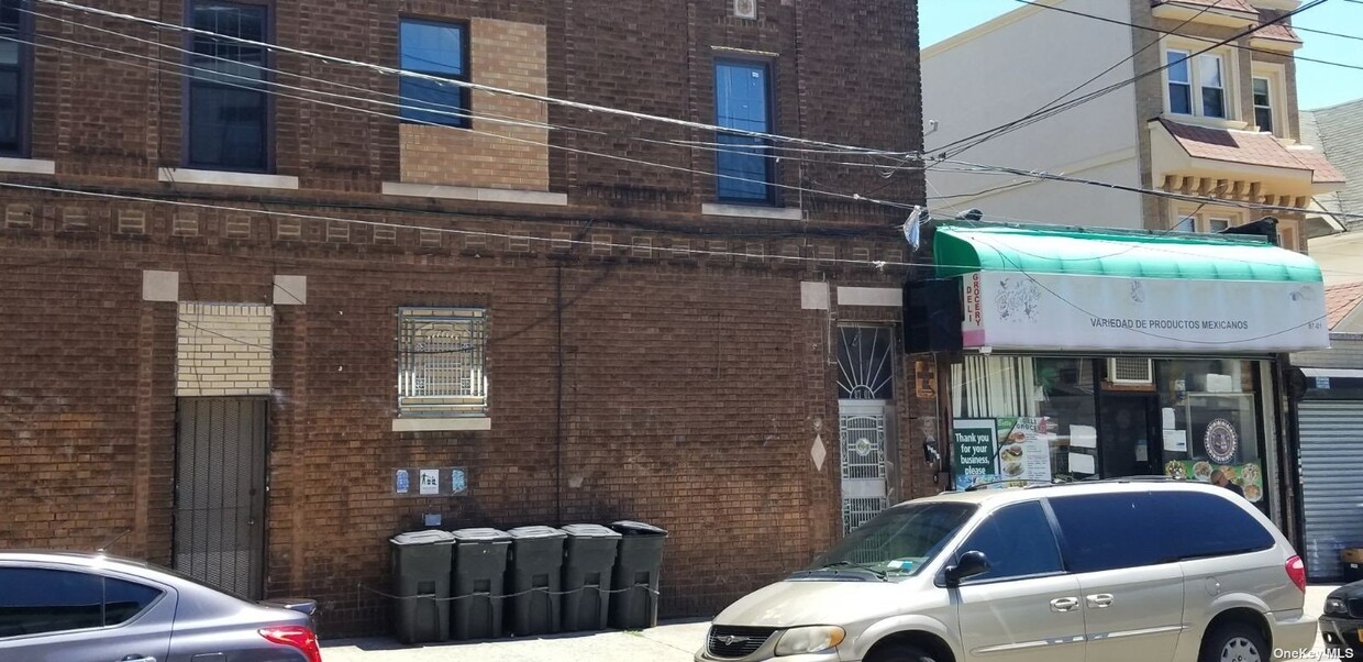 Foto principal - 95-02 Jamaica Ave
