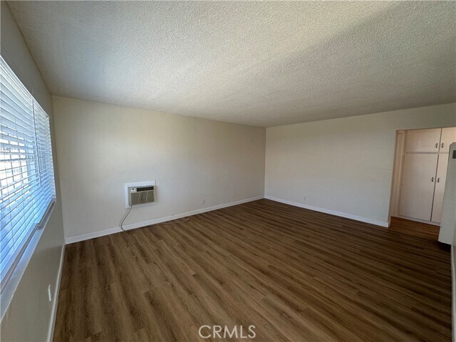 Building Photo - 4754 Grace Ave