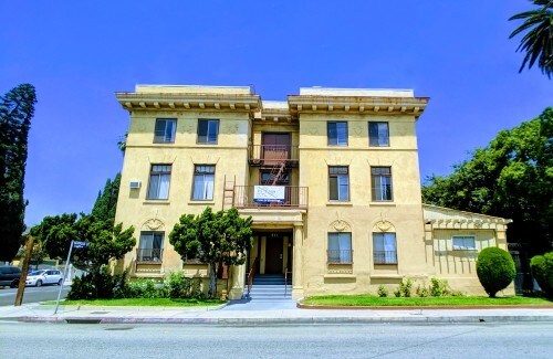 Primary Photo - 841 W 23rd St