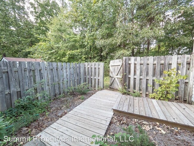Building Photo - 2 br, 2.5 bath House - 7304 D Pebblestone Dr