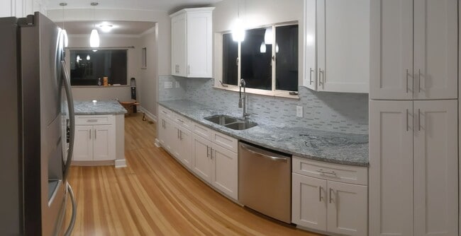 Kitchen - 777 South Emerson Street