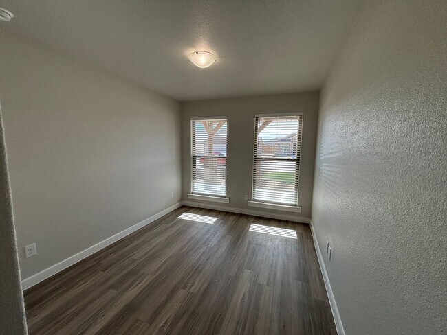 Foto del edificio - 4/2 Available July in Bell farms!!