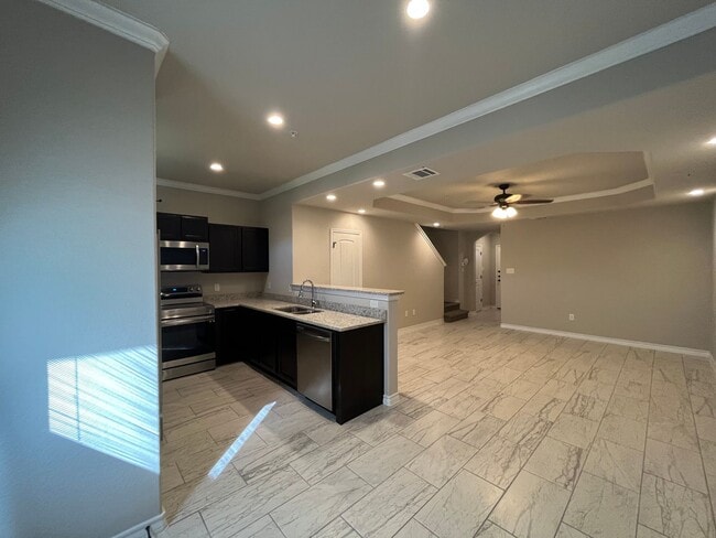 Building Photo - 6314 Luglio Lane #103, San Antonio, TX 78233