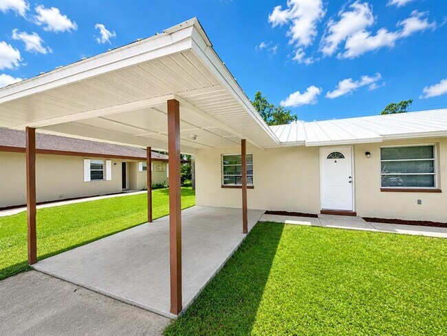 Foto del edificio - 257 Camillia Ln