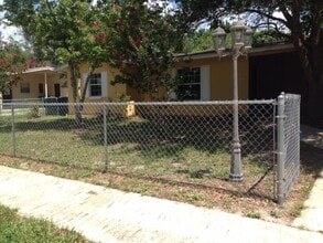 Building Photo - 2551 Sable Ave
