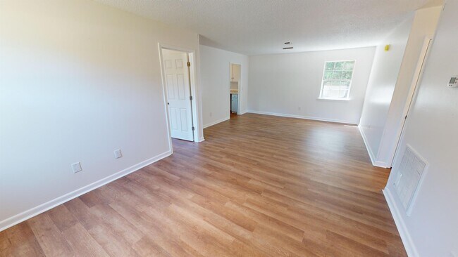 Building Photo - 208 Sherwin St