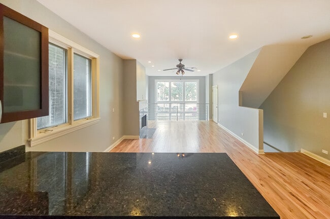 Foto del edificio - 1007 N Francisco Ave