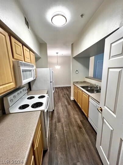 Building Photo - 6955 N Durango Dr