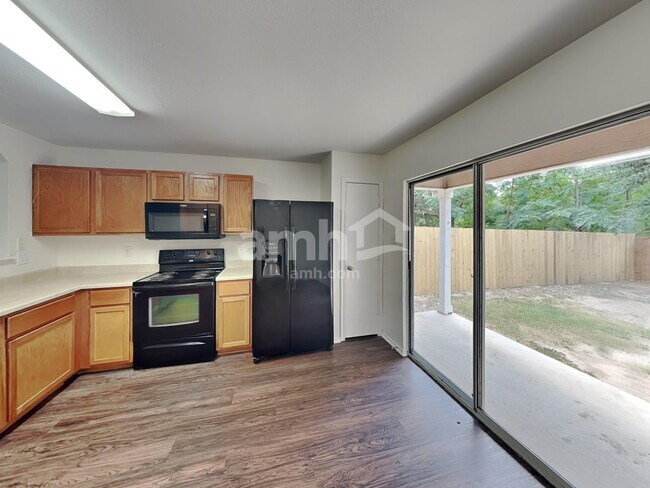 Foto del edificio - 9926 Kent Forest