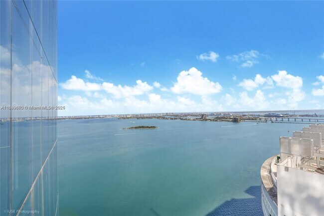Foto del edificio - 700 NE 26th Terrace