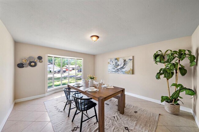 Foto del edificio - 4119 Littleberry Rd