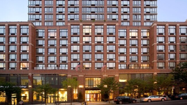 Building Photo - 500 W 56th St