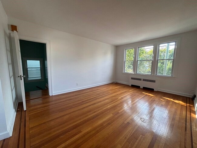 Building Photo - 786 Avenue C