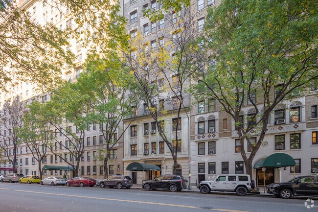 Building Photo - Wayne Apartments