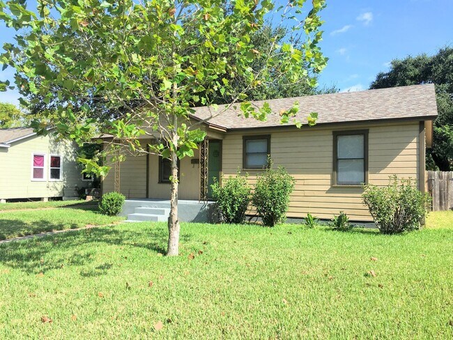 Foto del edificio - 2 br, 1 bath House - 4026 Brentwood