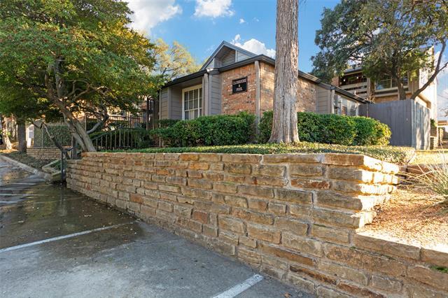 Foto del edificio - 9801 Royal Ln