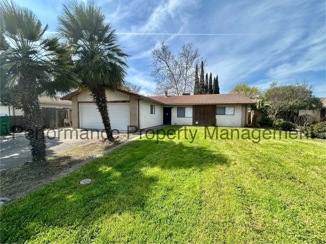 Primary Photo - Charming 3 Bed/2 Bath Home in Stockton, CA...