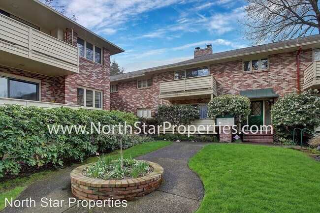 Foto del edificio - 2 br, 2 bath House - 2425 SW 19th Ave #1