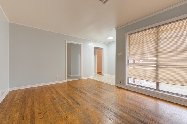 Foto del edificio - 7130 Carvel Ln