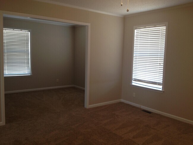 Building Photo - 408 Blackberry Ct