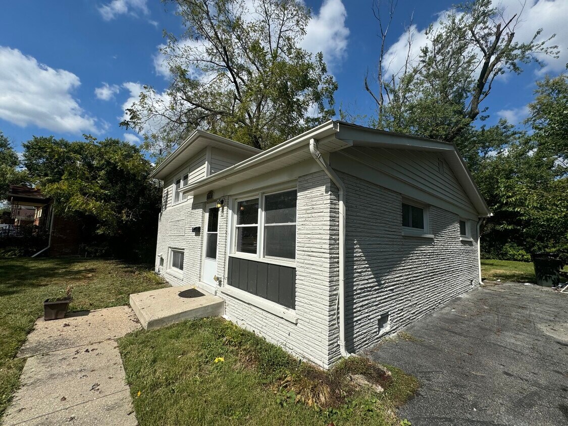 Foto principal - 2732 174th St